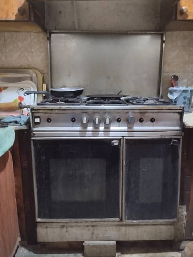 Cooking Range with Oven Stove