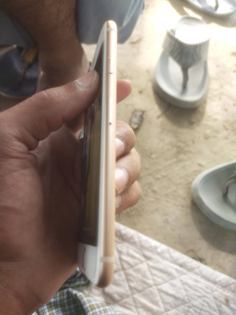 Apple iPhone 8 2