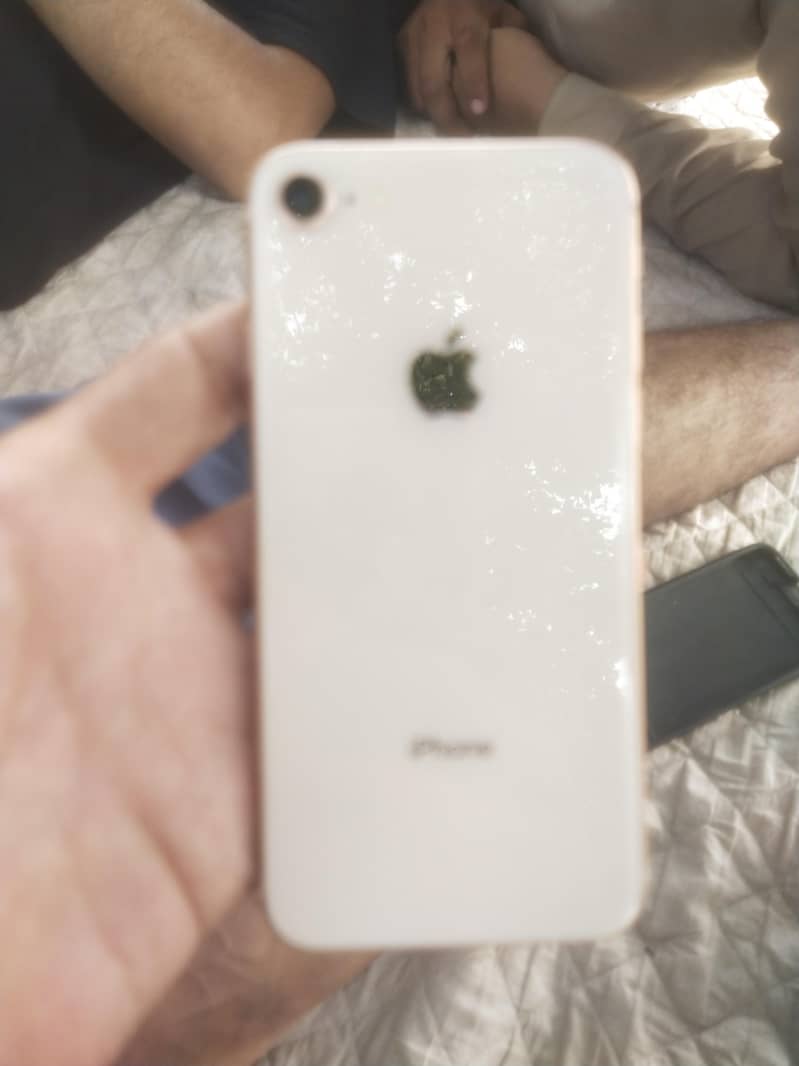 Apple iPhone 8 4