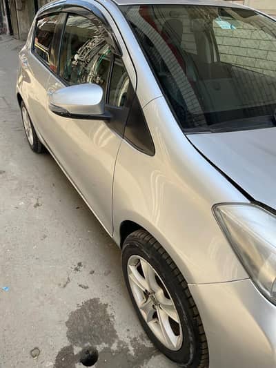 Toyota Vitz 2014