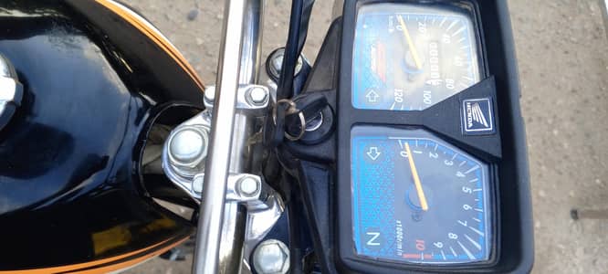 Honda CG 125 2018 Karachi number 0/3/1/6/1/1/1/6/6/1/5
