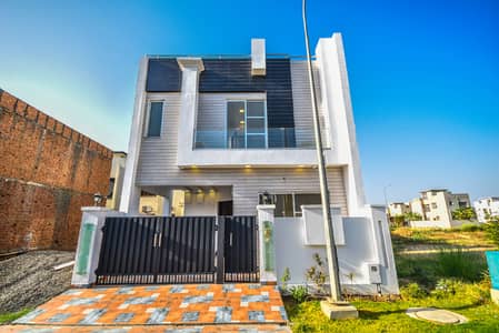 5 Marla House Available for Rent Prime Location