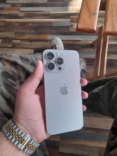 Apple iPhone 15 Pro Max