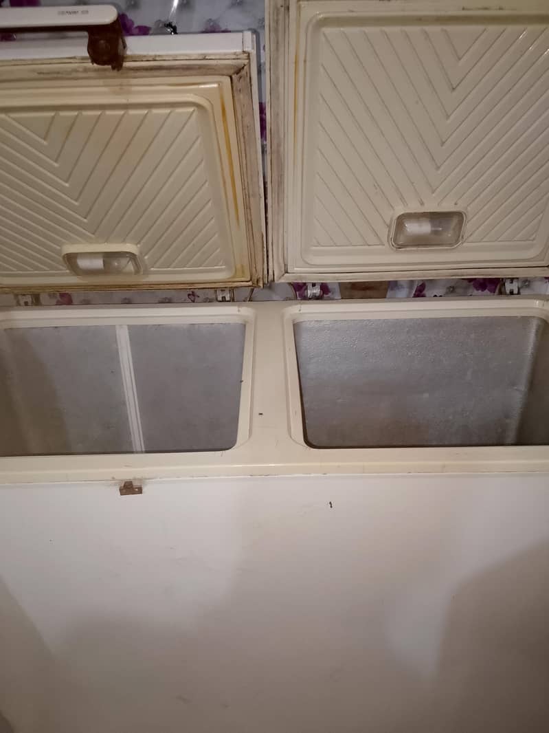 waves deep freezer 4