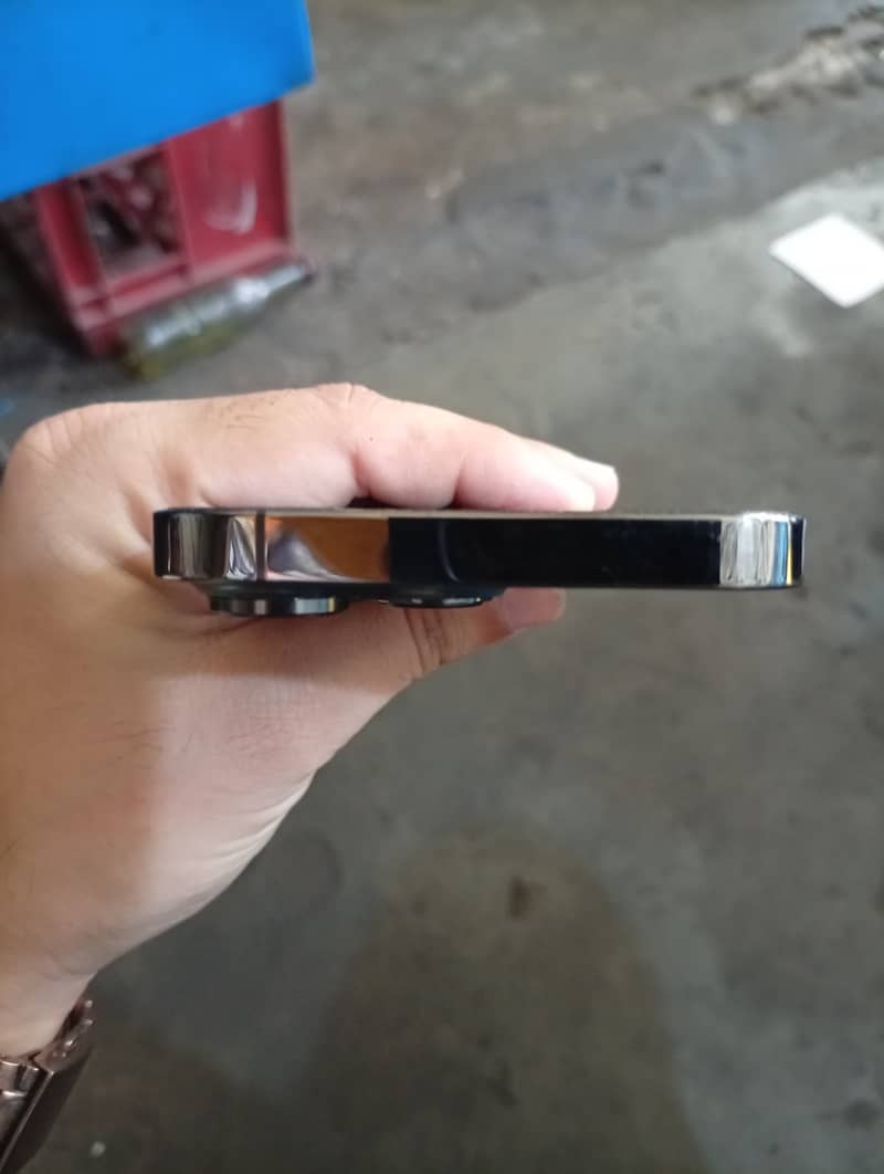 iphone 13 pro 4