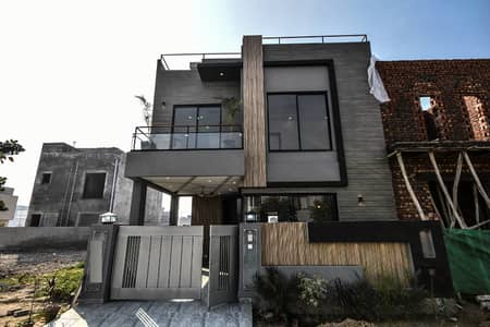 5 Marla House Available for Rent Prime Location