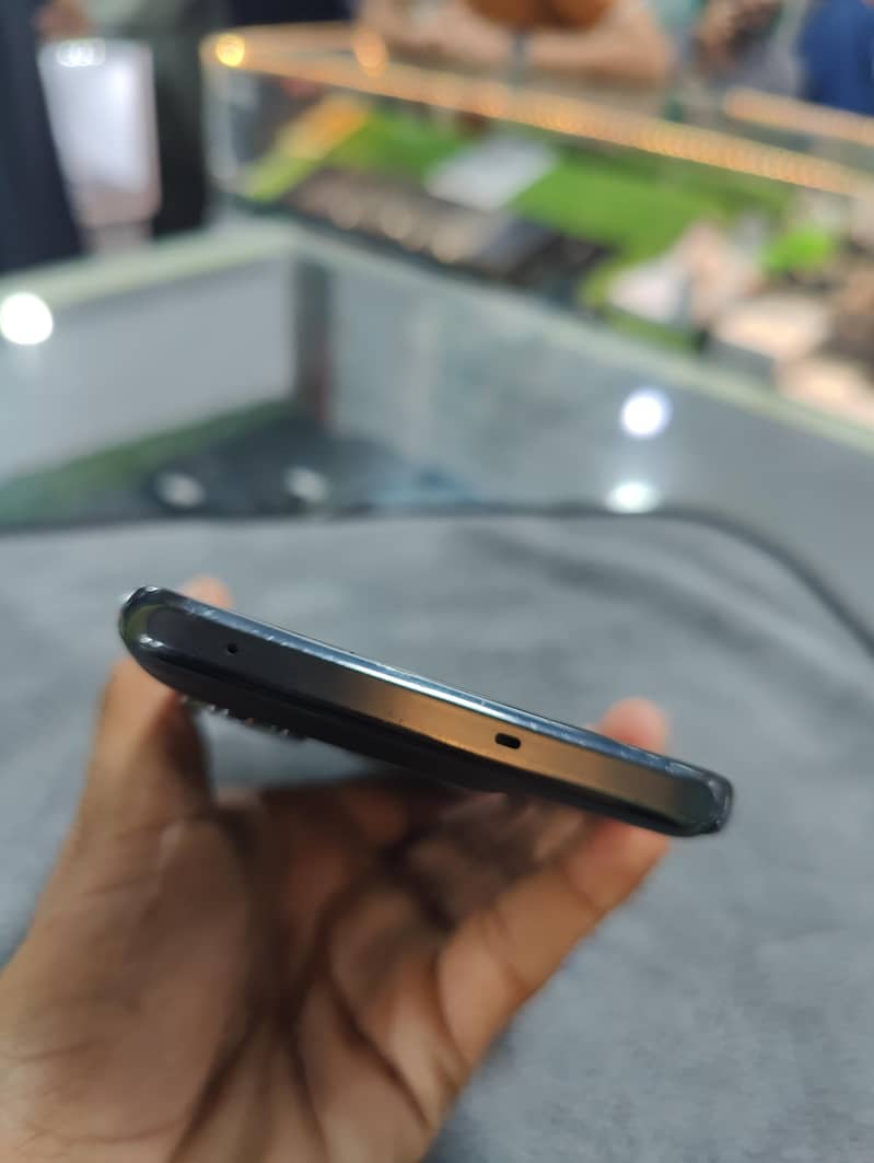 One Plus 10T 4