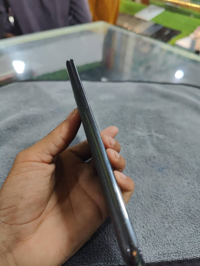 One Plus 10T 5