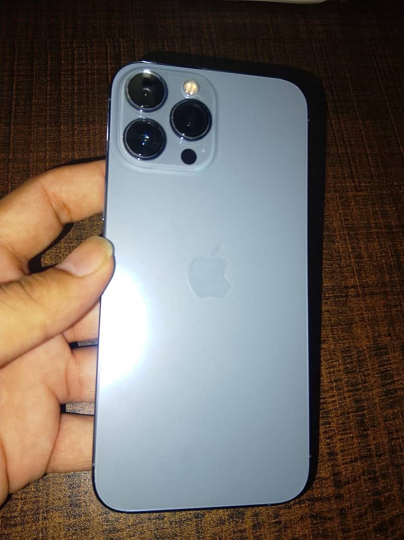 Apple iPhone 13 Pro Max 0