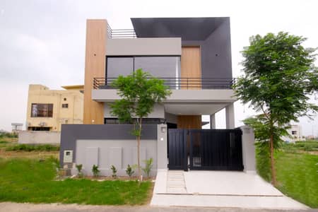 5 Marla House Available for Rent Prime Location