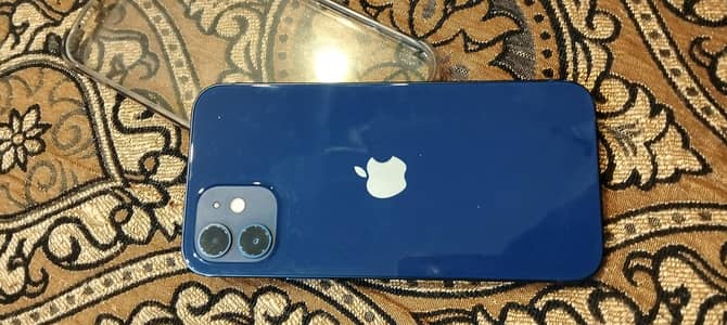 Apple iPhone 12