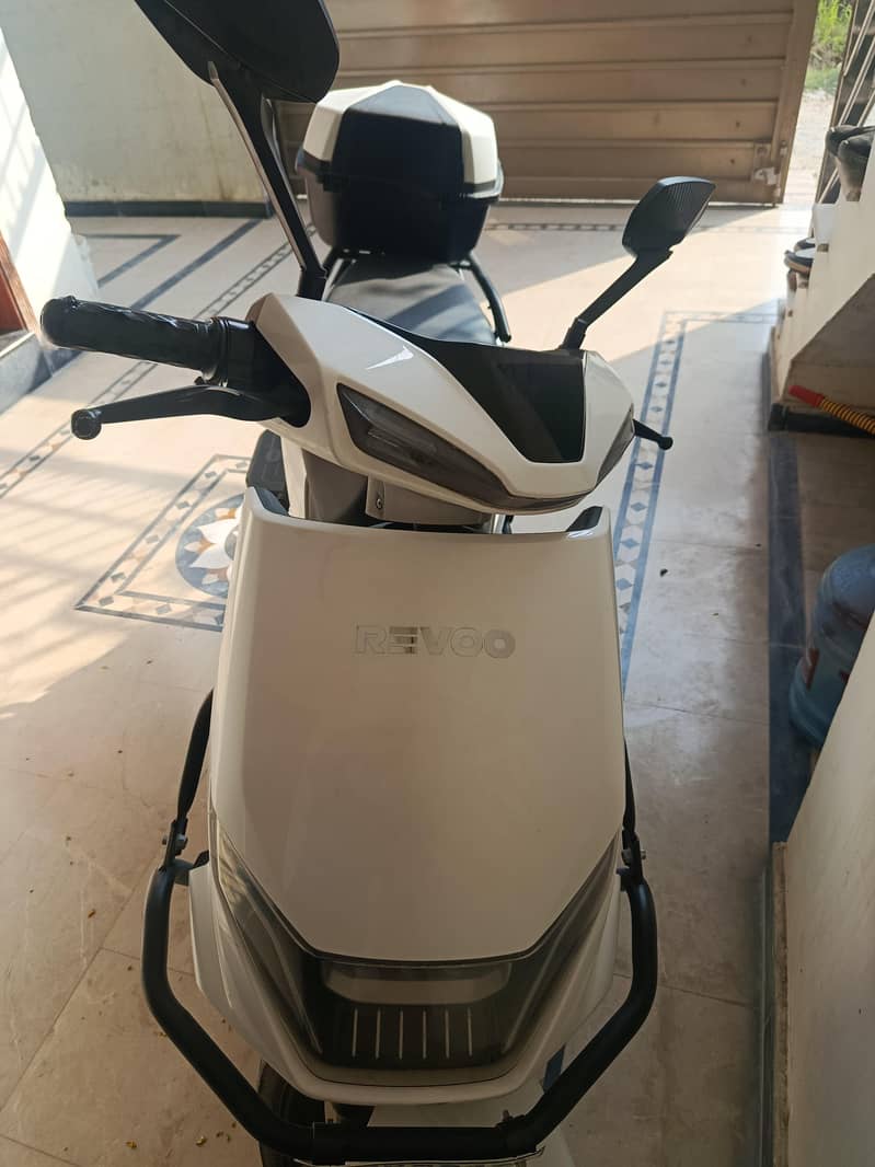 Revoo C32 0