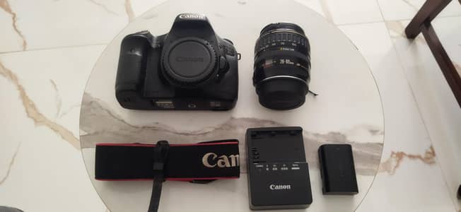 Canon 7D with EF 28-105 F3.5-4.5 USM 10/10 condition
