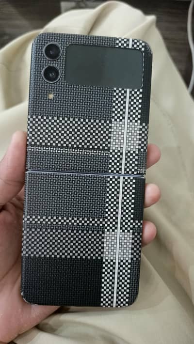 Samsung Mobile Z Flip 4