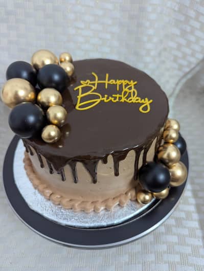 Customize Home made Cakes available
