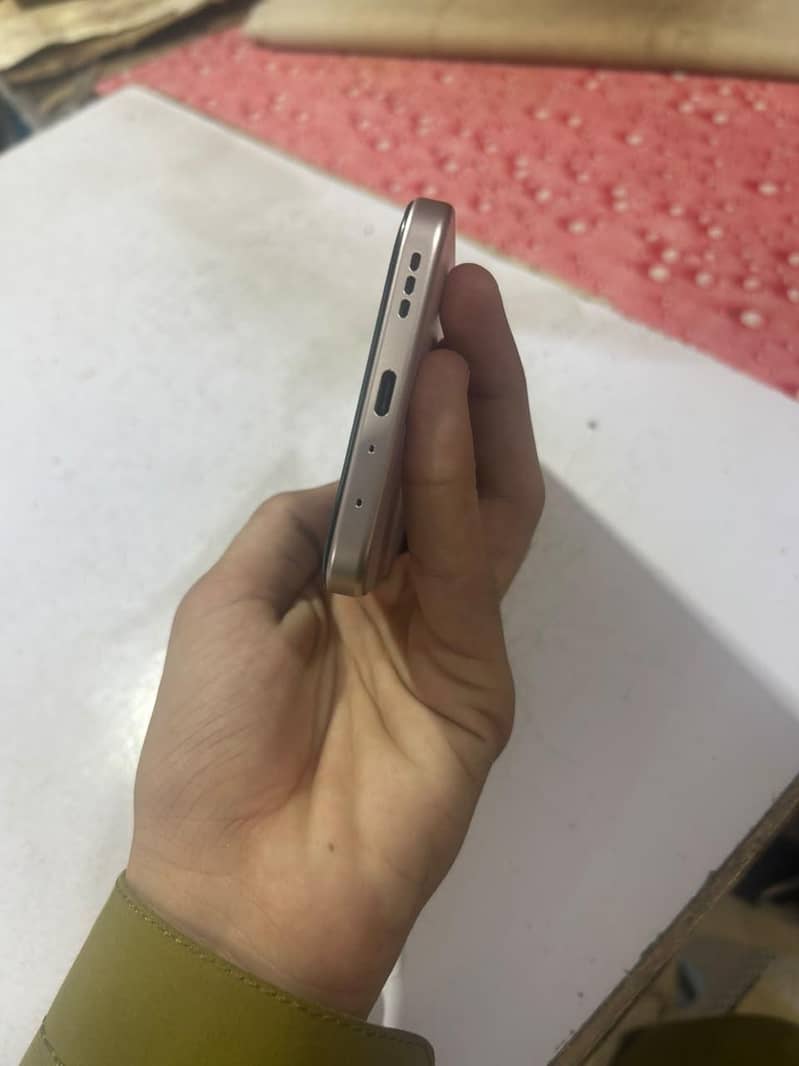 OPPO A6 4