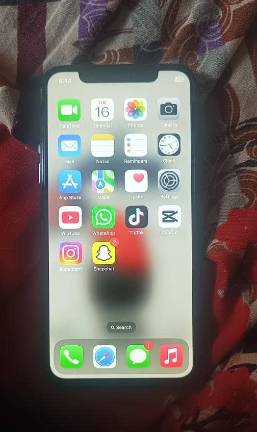 Apple iPhone X 4