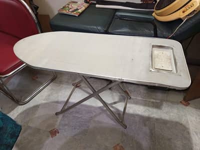 Foldable Iron Stand