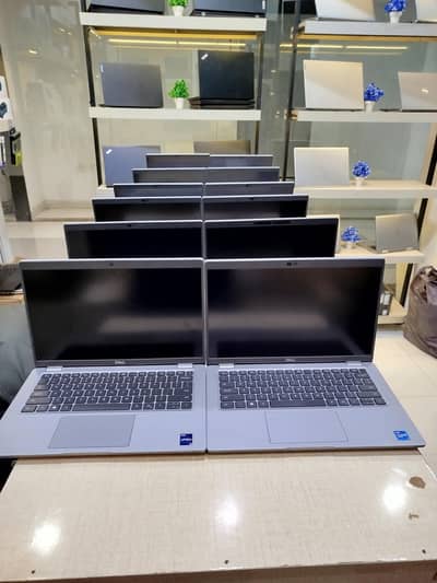 Dell Latitude 5320 Touch  (Core i7 11th Gen 32GB/512GB)