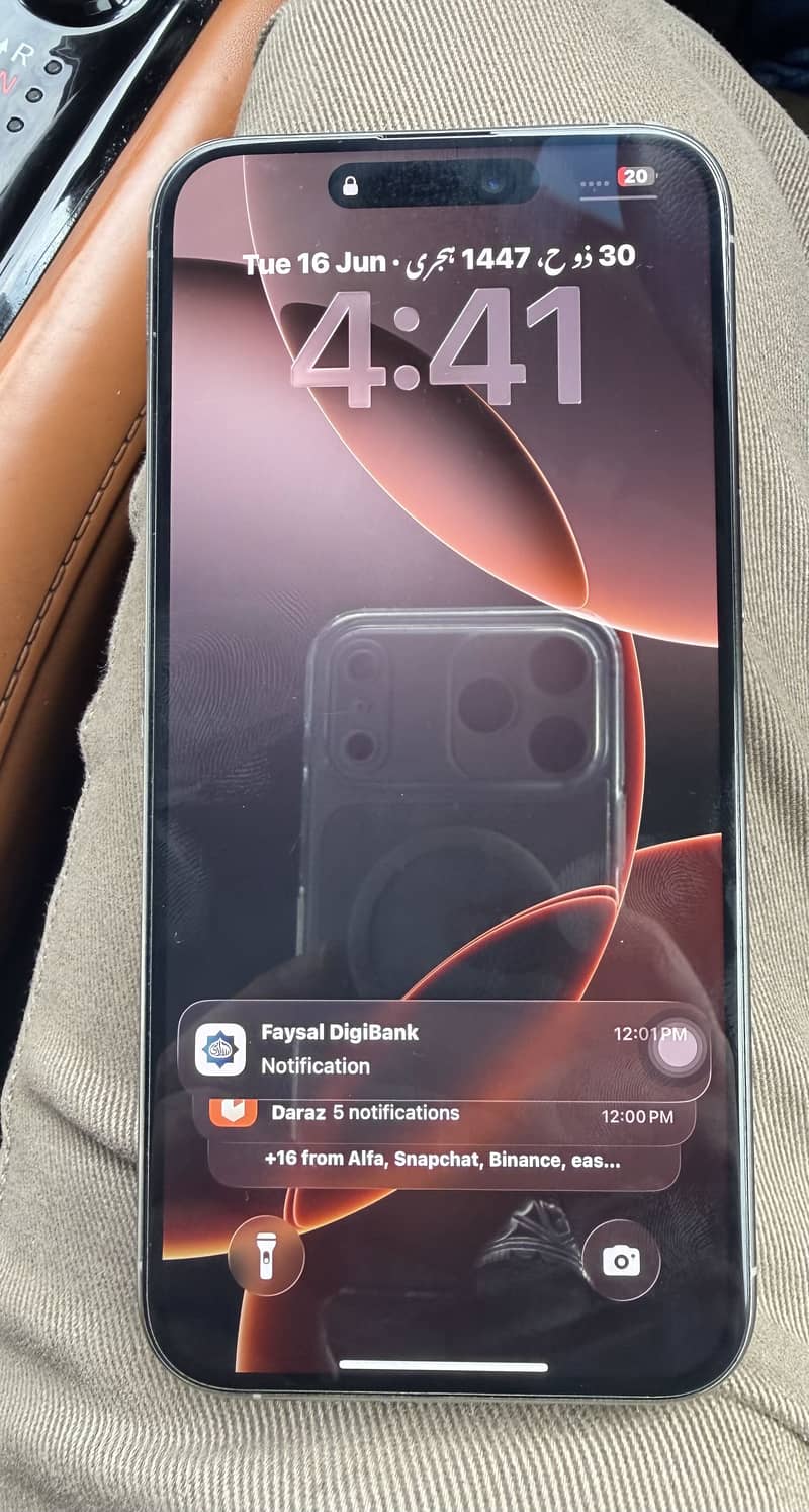 Apple iPhone 15 Pro Max 4