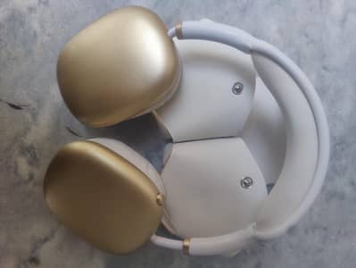 Apple Wireless Headphones