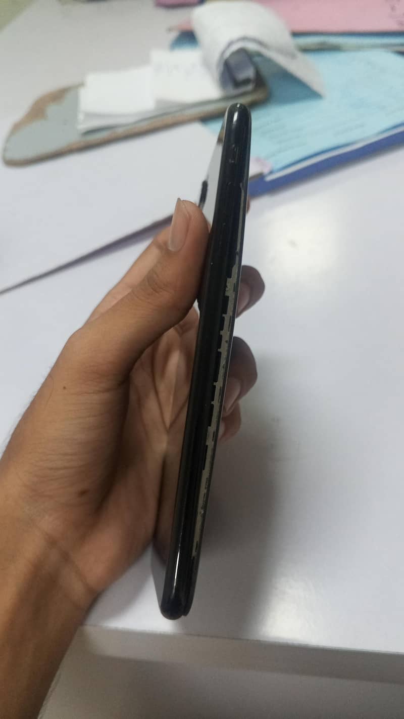 iphone mobile 3