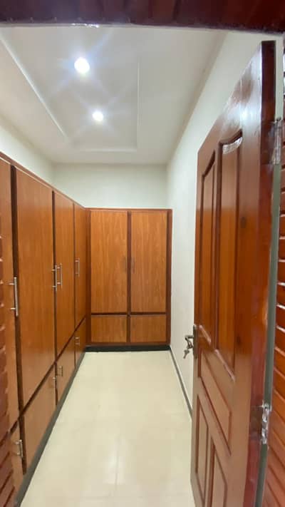 Portion available for rent Pani bjli gas's