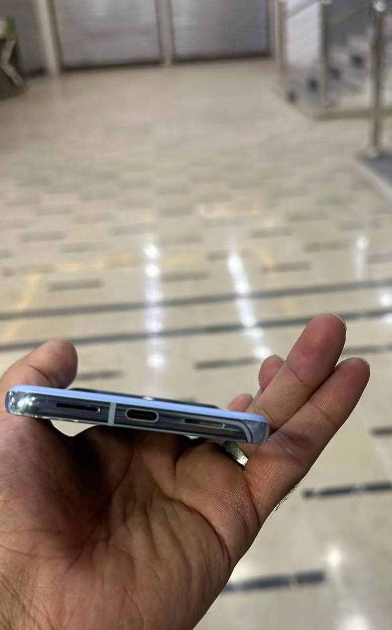Google Pixel 8 Pro 4