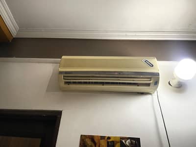 Gree Split AC
