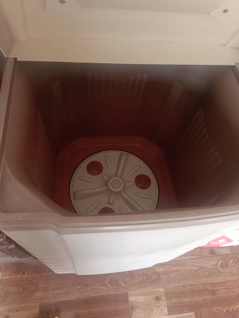 washing machine 9/10 condition 0