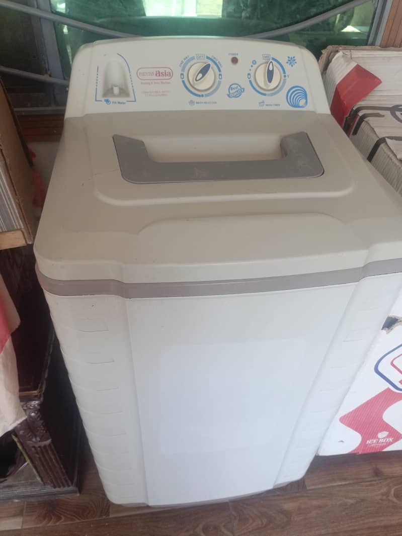 washing machine 9/10 condition 2