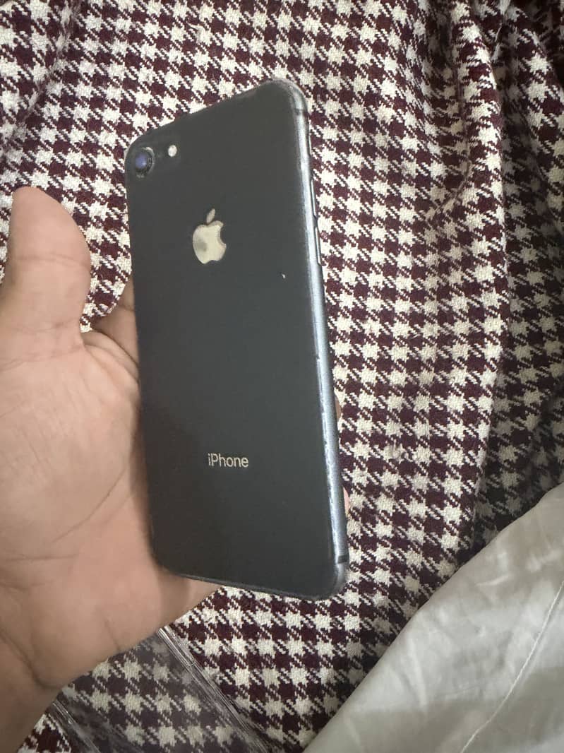 Apple iPhone 8 8