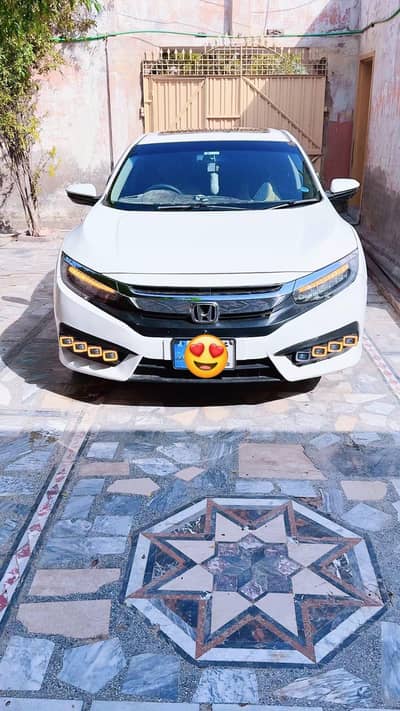 Honda Civic 1.8 VTEC Oriel (2021) model