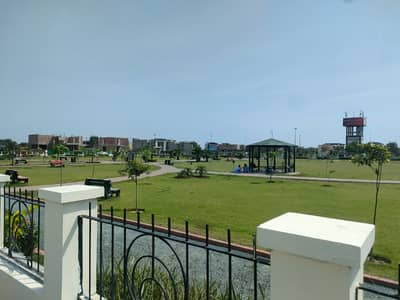 Most Ideal Living Awaits For You - Walking Distance Park and Mcdonalds - Direct 150' Road Approach From Raya Fairways