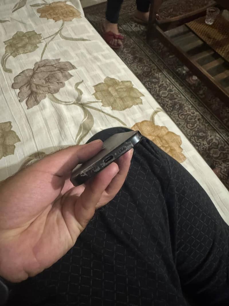 Apple iPhone 15 2