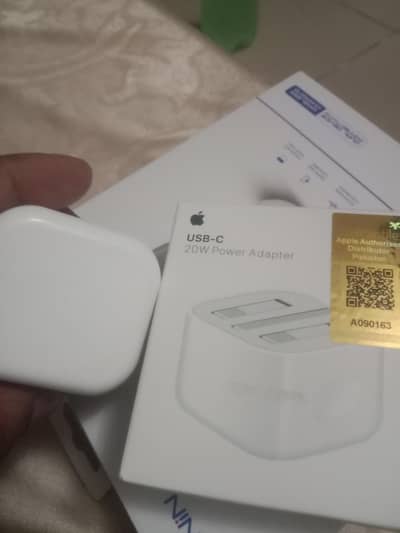 20W USB-C POWER ADOPTER ( with orignal 16 pro cabel )