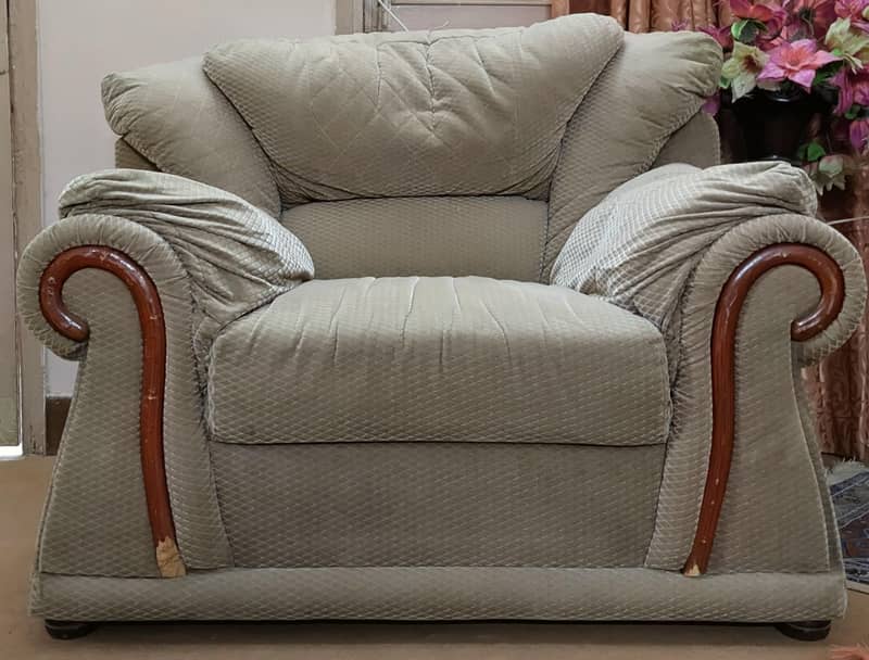 classical tufted back/Over stuffed couch 1