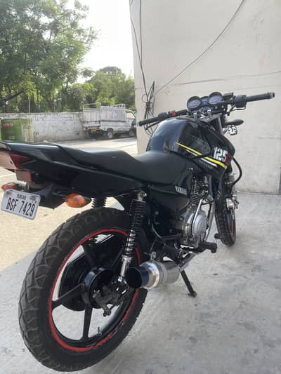 YBR G Black 2016