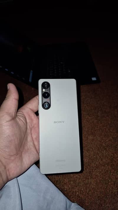 Sony 1 V