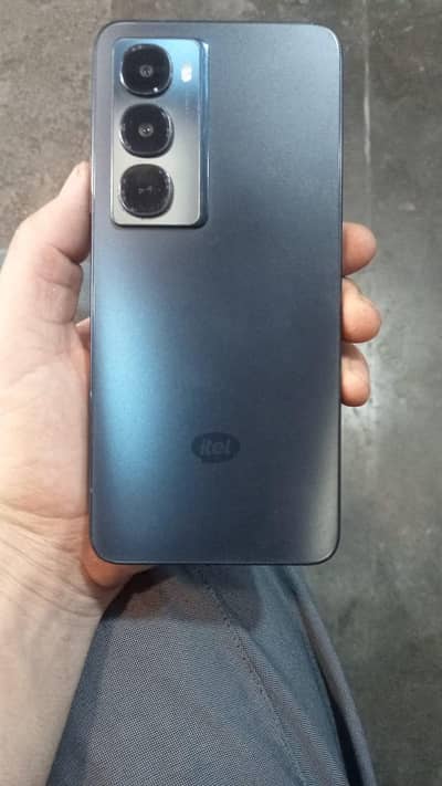 Itel City 100
