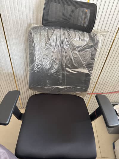 Office Chair adjustable New condition comfortabe