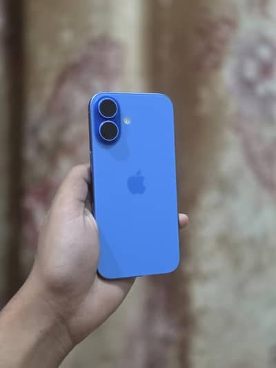 Apple iPhone 16
