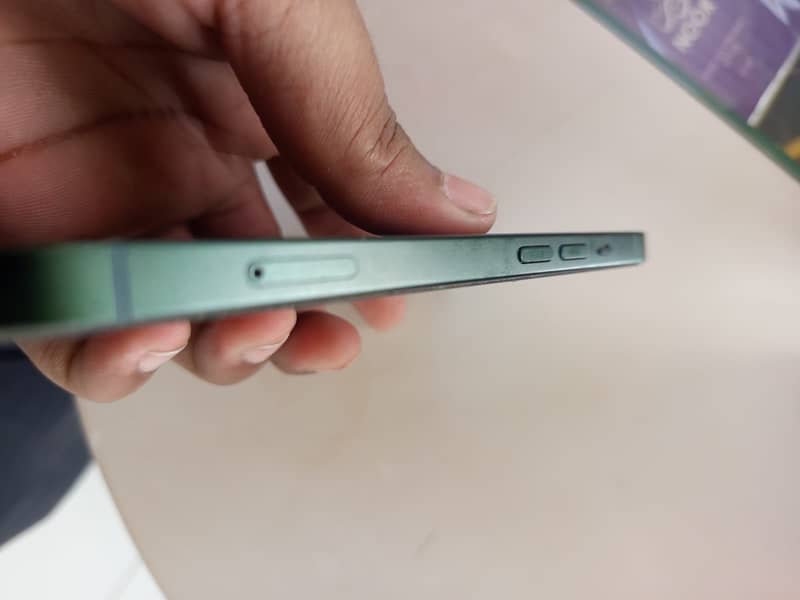 Apple iPhone 13 3