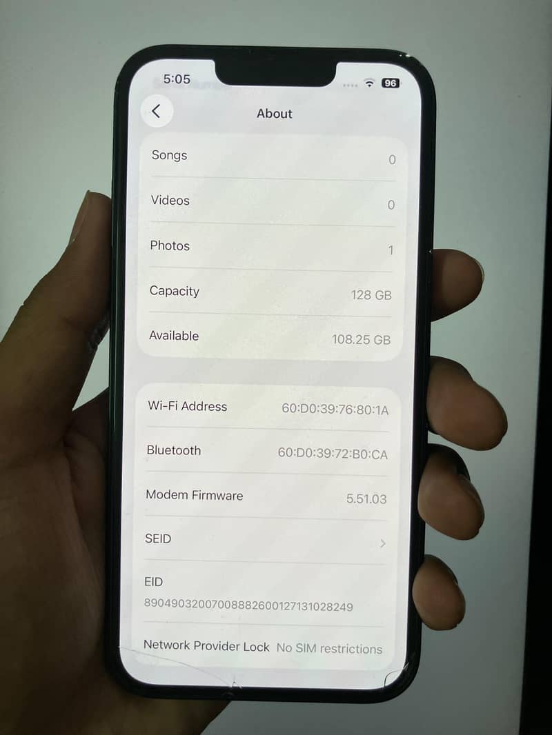 iPhone 13 8