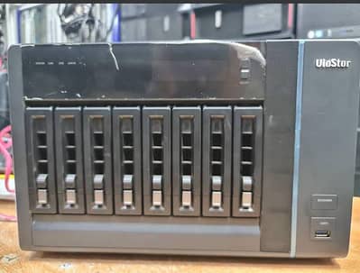 QNAP 08 BAYS STORAGE