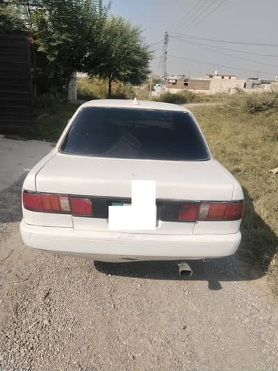 Nissan Sunny 1990