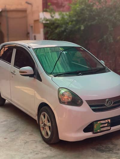 Daihatsu Mira 2012