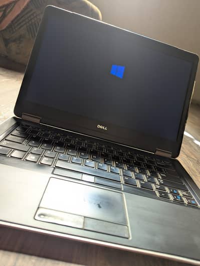 Dell i7 4th gen 12gb ram 512gb SSD