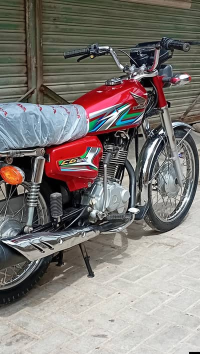 Honda CG-125cc. . . {2023} 8th Month Karachi Number. . . . . 0327/8226048