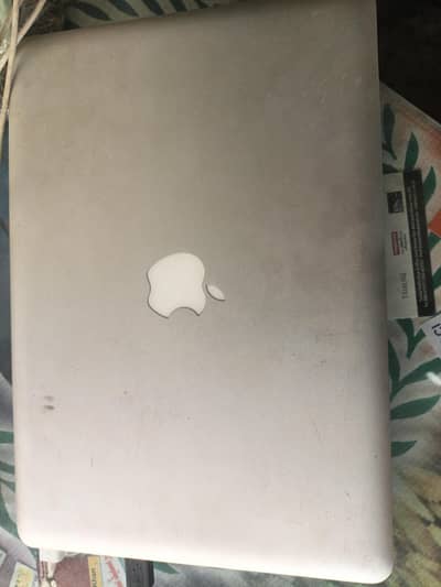 apple windows 10 installed laptop